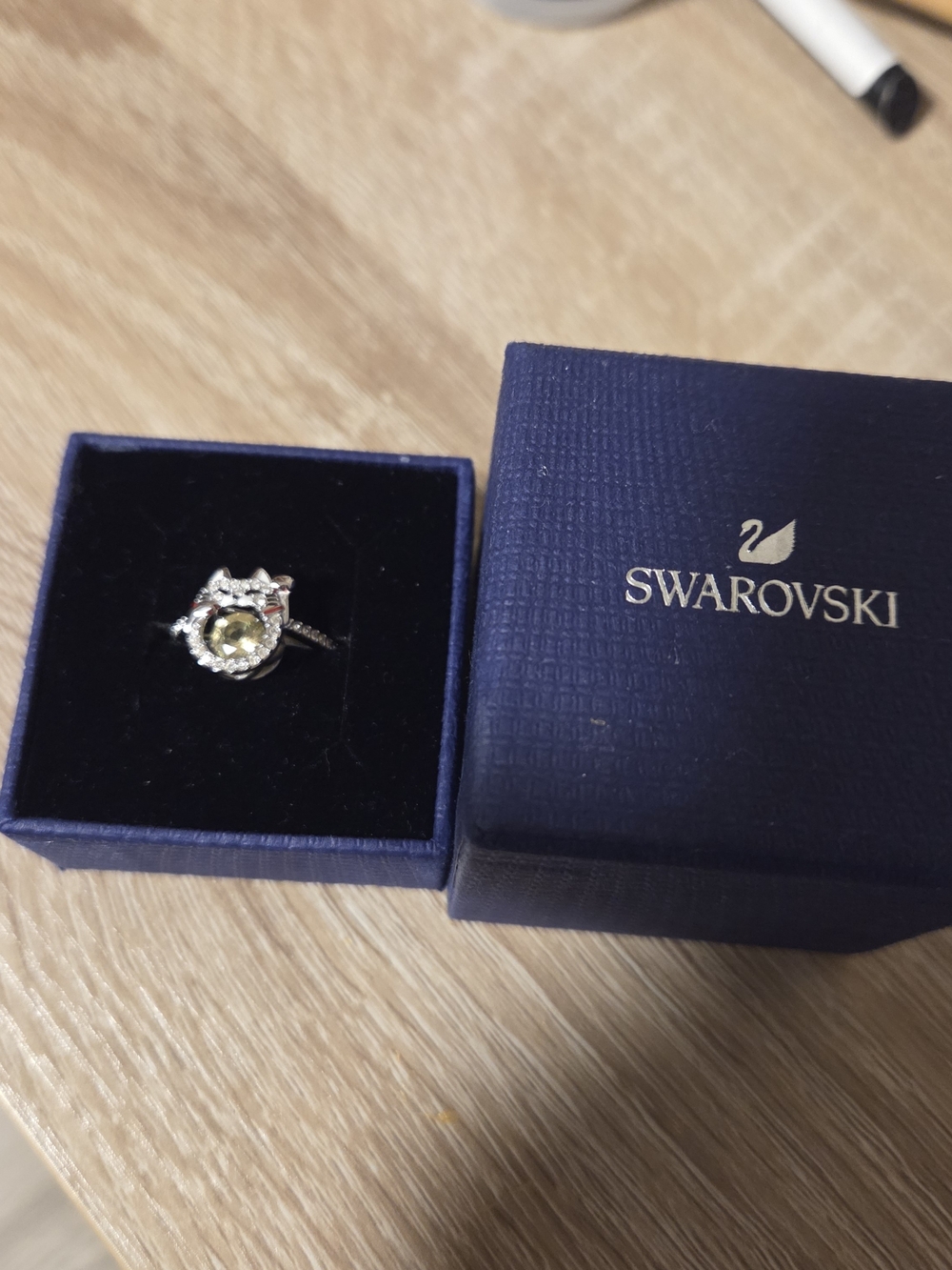 Swarovski Hello Kitty Ring